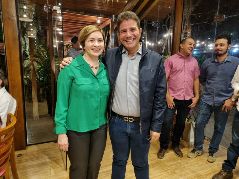 Coluna Douglas Richer: Socorro Neri faz aniversário e reúne autoridades e convidados em Rio Branco