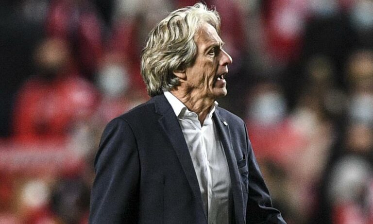 ‘Não volto ao Brasil’, diz Jorge Jesus ao desembarcar em Portugal