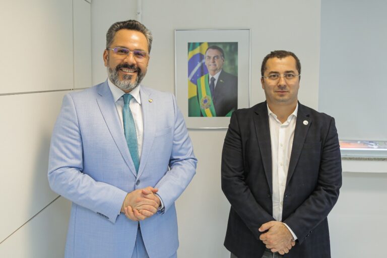 Deputado Alan Rick defende cooperativas de mineração do Acre contra especulação de empresas de fora