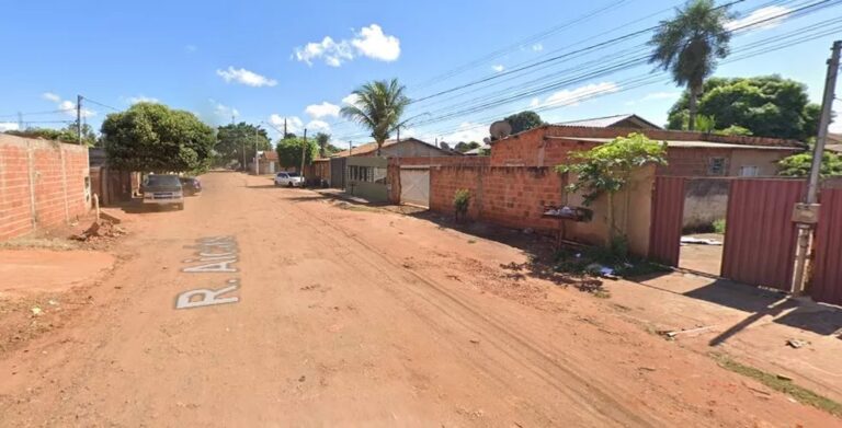 Homem ameaça vizinhos e morre ao tentar esfaquear policiais