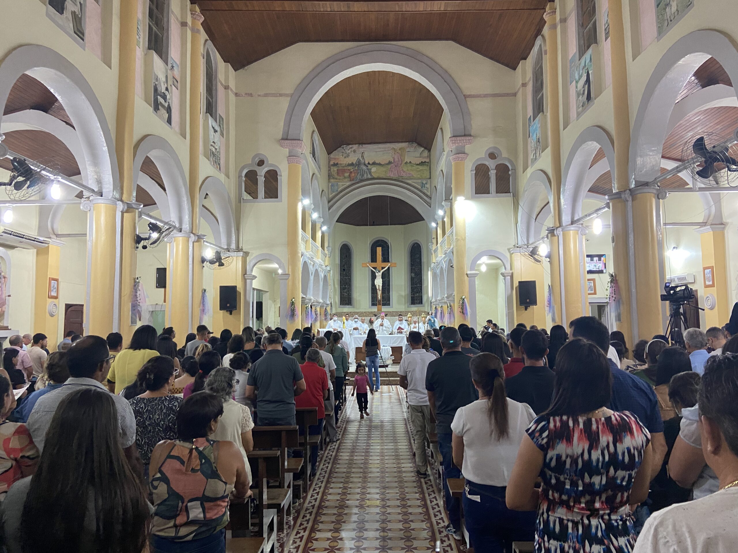 Fiéis comemoram processo de beatificação de Padre Paolino com missa e lançamento de oração