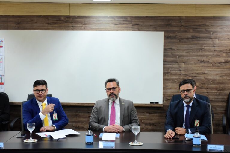 Alan Rick apresenta projeto do “Parque da Cidade” ao Exército, em Brasília