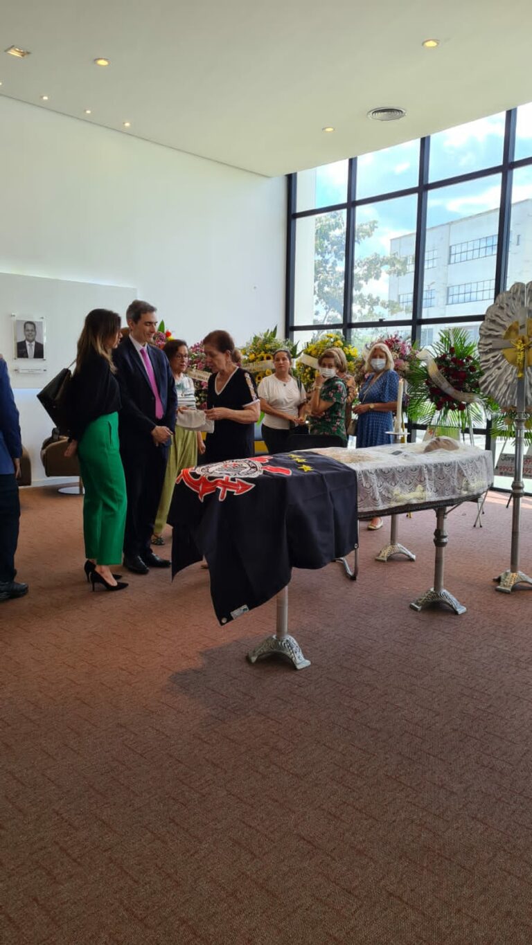 Corpo do ex-deputado e advogado Luiz Saraiva é velado na sede da OAB/AC