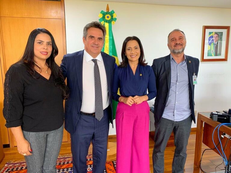 Senadora Mailza solicita ao ministro Ciro recursos para perfuração de poços em Rio Branco