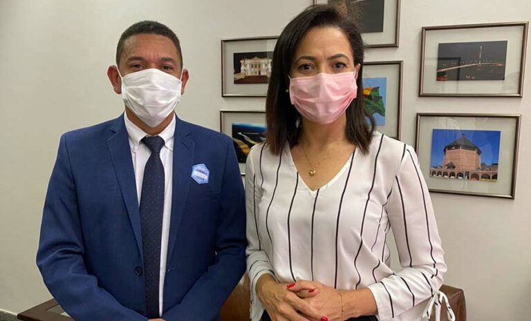 Com emenda da senadora Mailza, prefeitura de Assis Brasil adquire 10 motos para assistência aos produtores rurais  