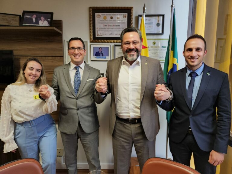 Alan Rick declara apoio ao Estado de Israel contra acusações de assassinato de jornalista