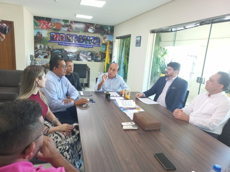 Bocalom paga salário com reajuste já na próxima semana: ‘O maior aumento que essa prefeitura já viu’