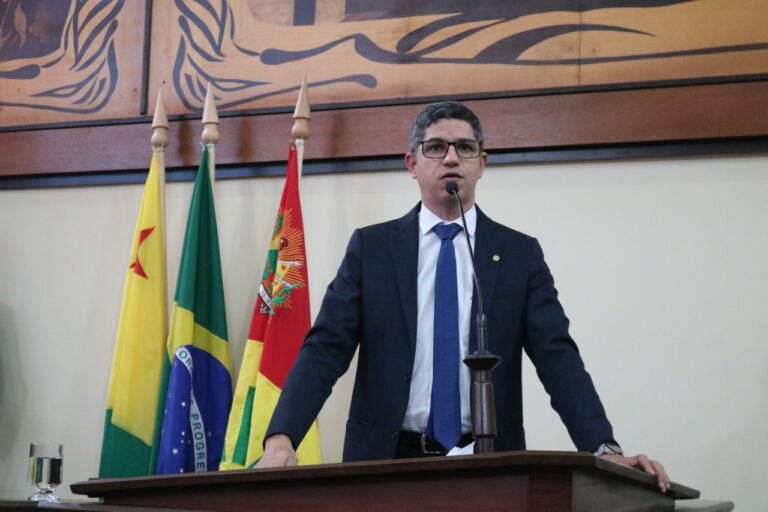 Calegário protocola PL que institui atendimento prioritário para pessoas com Transtorno do Espectro Autista