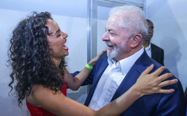 Acreana Gleici Damasceno participa de lançamento de pré-candidatura de Lula; veja fotos