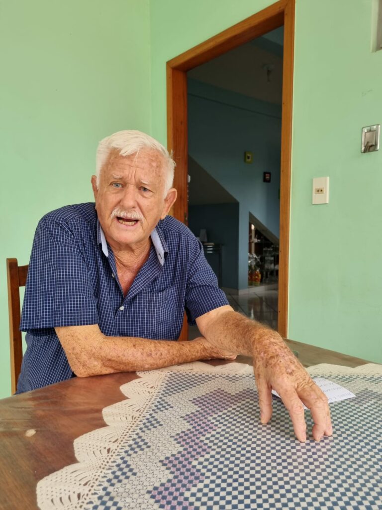 Pecuarista no AC diz que folhas e galhos da floresta produzem ‘mais gás metano que o peido do boi’