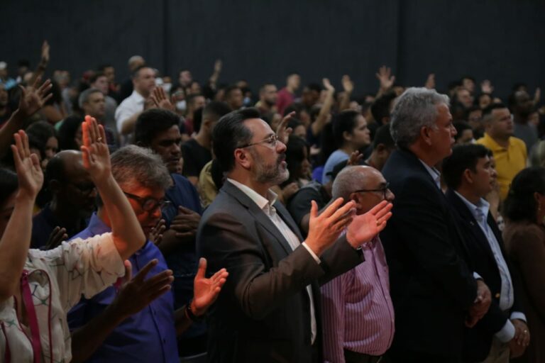 “Os servos de Deus precisam estar atentos e vigilantes”, diz Alan Rick durante congresso