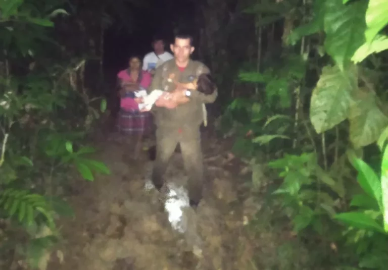 Sete pessoas já foram resgatadas após acidente envolvendo helicóptero no interior do Acre