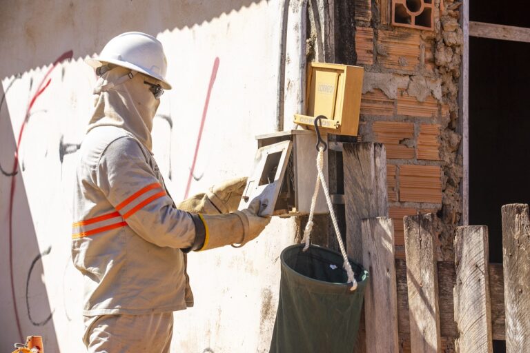 Energisa alerta para risco de acidente provocado pela autorreligação de energia