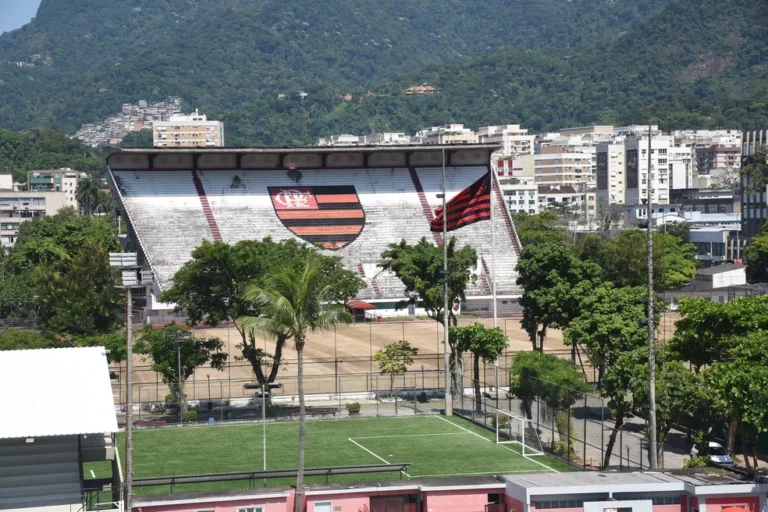 Atleta de 14 anos diz ter sido espancado em ‘batizado’ no judô do Flamengo; polícia investiga