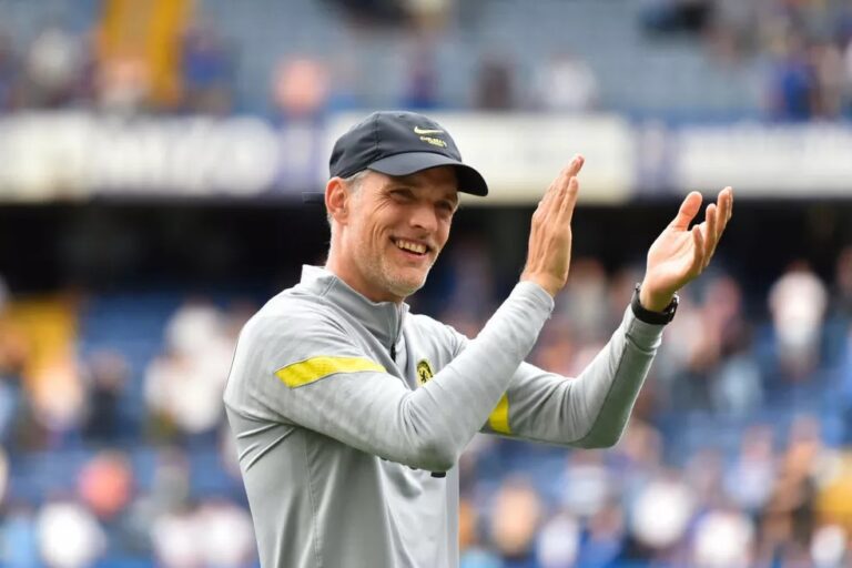 Governo britânico aprova venda, e novo dono do Chelsea dará 200 milhões de euros para reforços