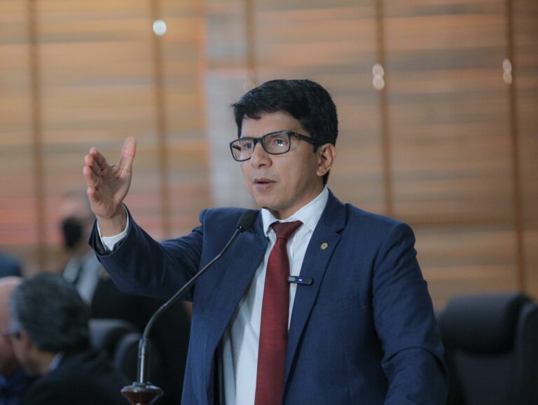 PL de Jenilson que classifica o IDAF como serviço essencial é aprovado em comissão na Aleac