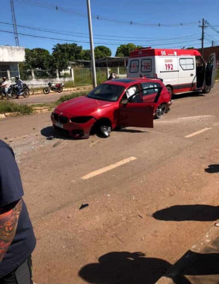 VÍDEO: Jovem excede velocidade em veículo e BMW capota em Rio Branco