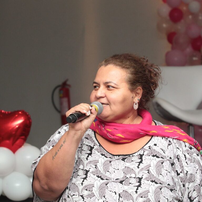 Ex-secretária de Cultura da gestão de Tião Viana lamenta incêndio em biblioteca