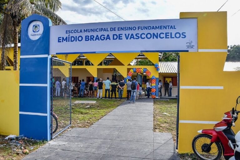 Prefeitura de Cruzeiro do Sul entrega reforma da Escola Emídio Braga de Vasconcelos