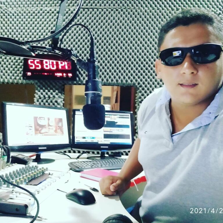 Radialista sorteia R$ 1 mil em Pix na Dimensão FM de Sena Madureira