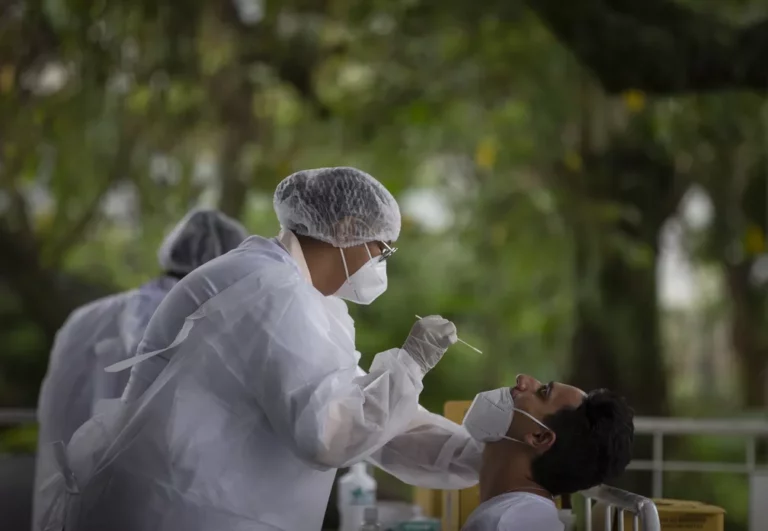 Acre registra quase 900 novos casos de Covid-19 em 24 horas; confira o boletim