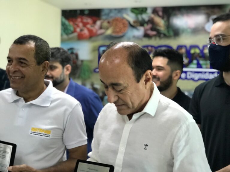 Engenheiros, arquitetos e procuradores de Rio Branco homenageiam Bocalom: “Nos deu salário e qualidade”