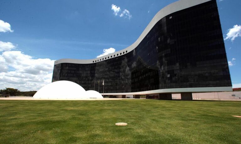 ‘Brasil da Esperança’: Federação entre PT, PCdoB e PV é aprovada no TSE e partidos vão se reunir em junho no Acre