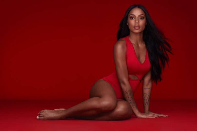 Jackie Pinheiro: Rebecca se une ao Boticário para lançar Nativa SPA Morango Ruby