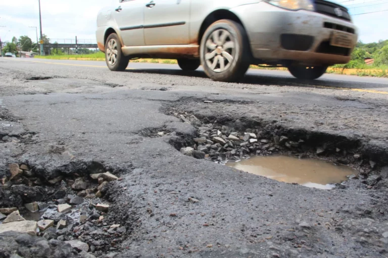 Prefeitura do AC vai ter que indenizar morador que teve o pé amputado por excesso de buraco nas ruas