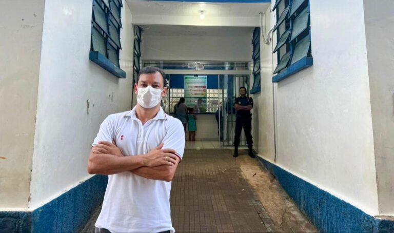 Após críticas de Roberto Duarte, governo inicia reforma do hospital de Xapuri