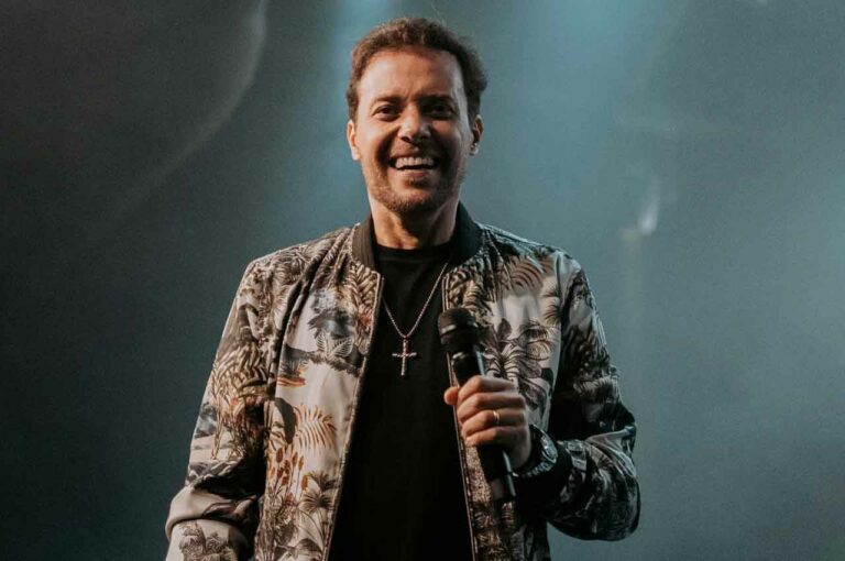 Cantor André Valadão grava mensagem convidando acreanos para Marcha para Jesus na Capital; assista