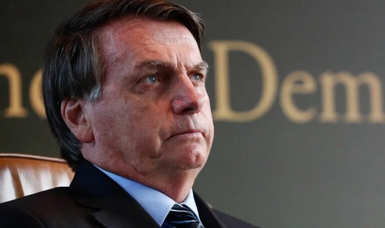 Bolsonaro é vaiado no São João de Caruaru; veja vídeo