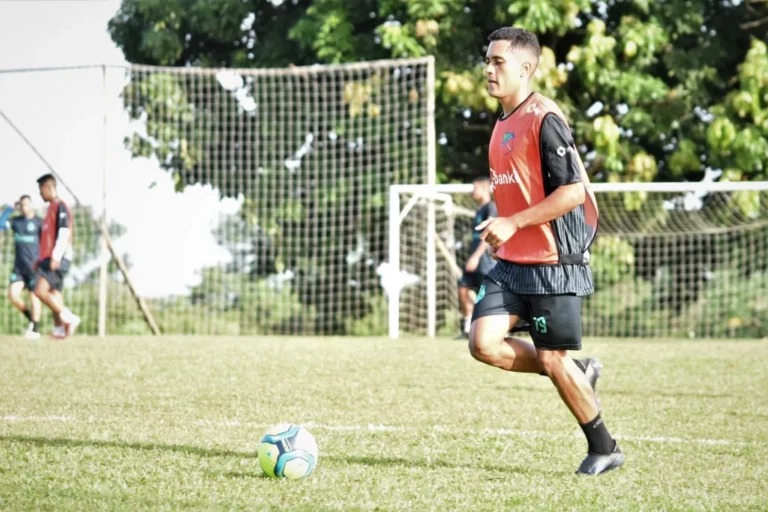 Por um fio, Humaitá encara o São Raimundo/RR, em Boa Vista-RR