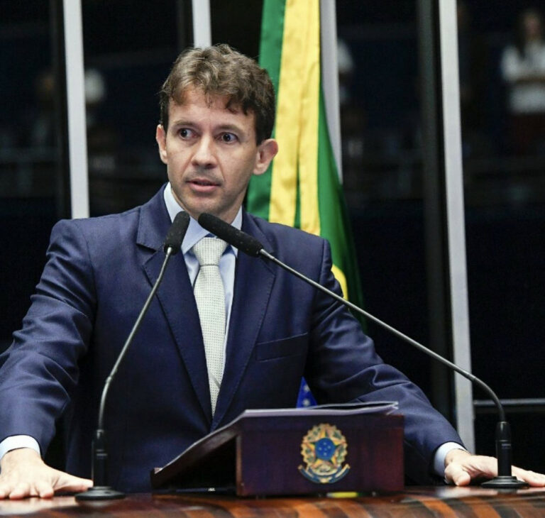 Atuando no Senado, médico Eduardo Velloso lança pré-candidatura: “Amor por esse Estado”