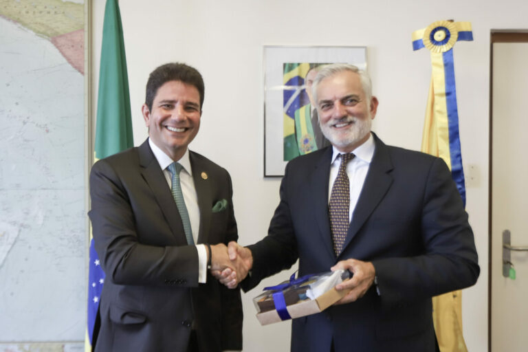 Gladson participa de reunião com embaixador da delegação brasileira junto a ONU em Genebra
