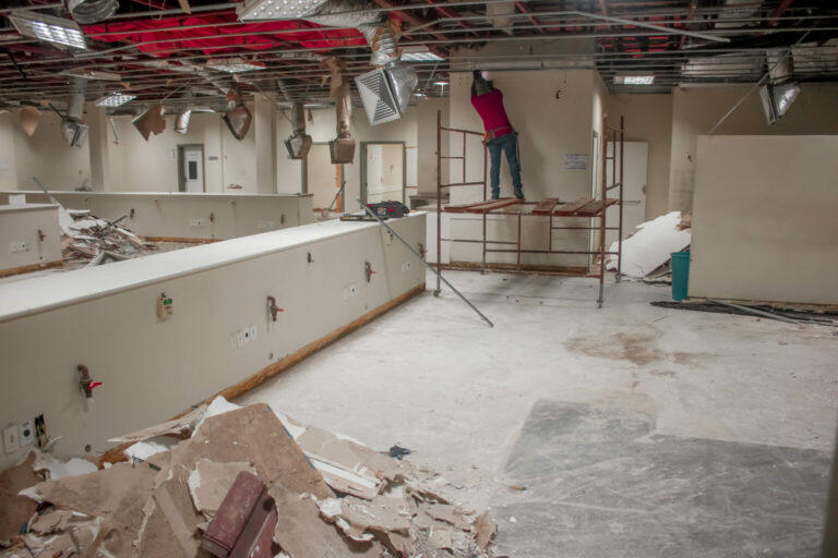 Estado inicia reforma no setor de Nefrologia da Fundhacre