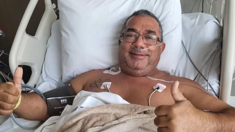 Anitta mostra pai hospitalizado após cirurgia: ‘Escolhemos não falar antes’