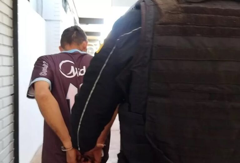 Depois de matar o pai e a madrasta, filho negociou carro da família por R$ 250 em crack