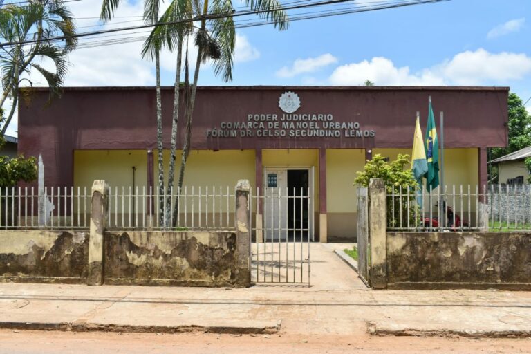 População de Manoel Urbano se une mais uma vez em protesto contra fechamento de Comarca