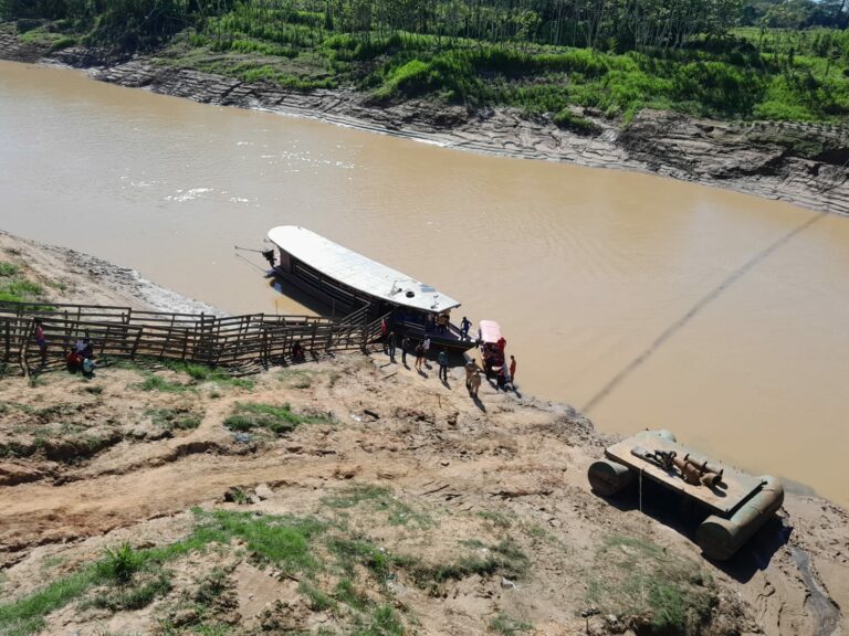“Uma dor tão grande”, diz mãe de criança desaparecida nas águas Rio Iaco desde maio