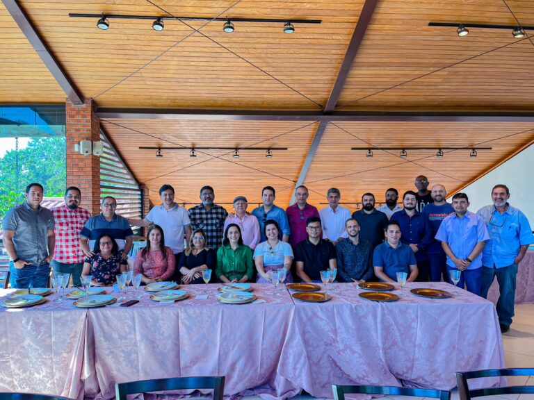 “Com a graça de Deus, tenho vencido”: Mailza reitera disputa pelo Senado e recebe apoio das maiores igrejas do Acre