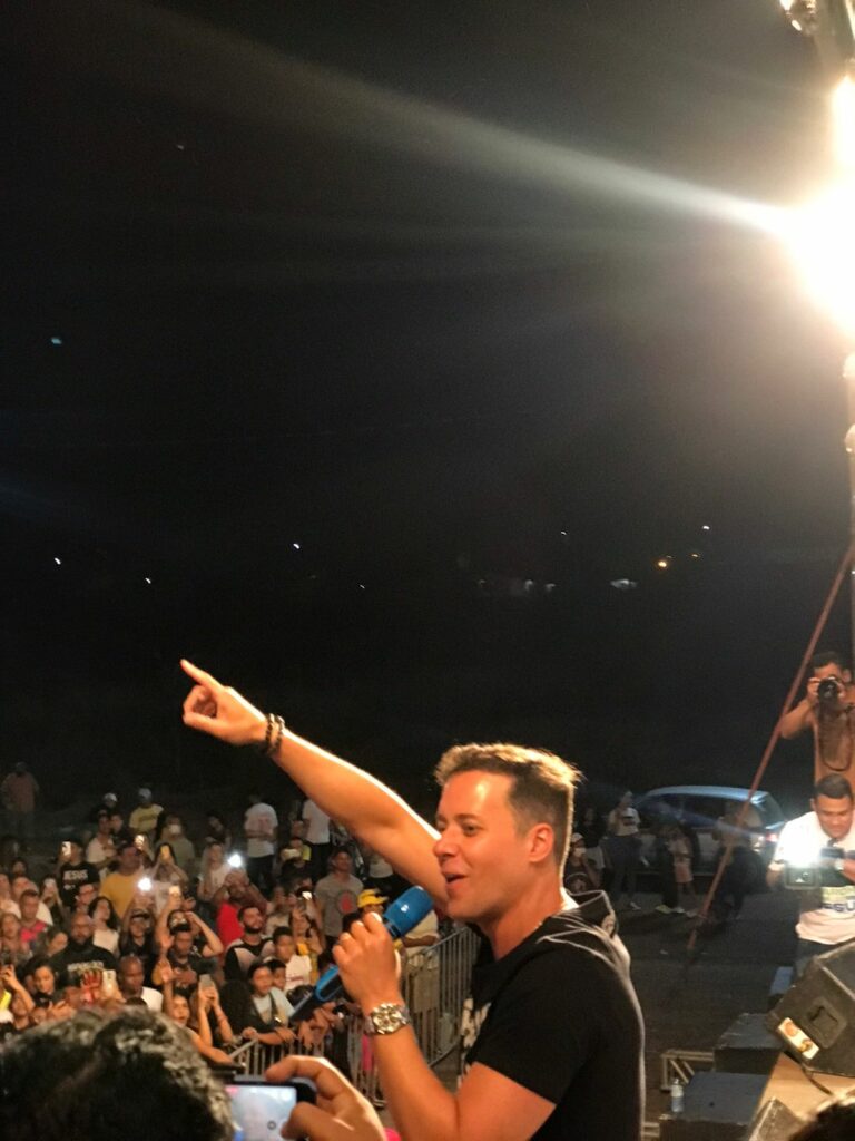André Valadão se apresenta no encerramento da Marcha para Jesus; veja fotos