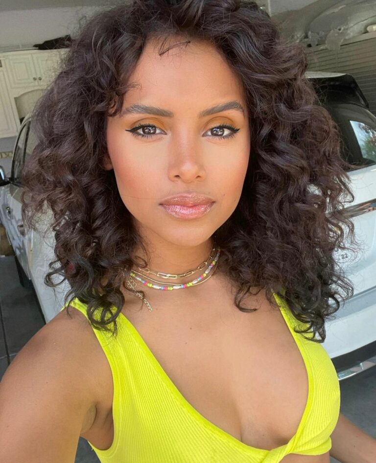 Gleici entra em clima de festa junina e surge deslumbrante no arraial da Juh Vellegas; veja foto