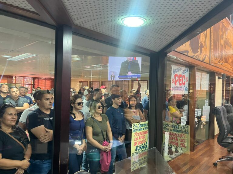 PEC que incorpora servidores do ISE ao Iapen é aprovada e policiais protestam: “Respeitem os concurseiros”