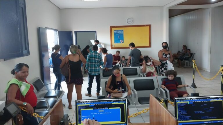 Hospital no interior do AC recebe dezenas de pessoas por dia com síndrome respiratória, diz direção