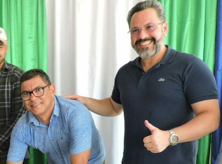 Com emendas de Alan Rick, Capixaba ganha investimentos em saúde, educação, pavimentação de ruas e produção rural