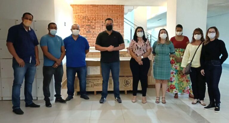 Alan Rick entrega equipamentos para o PS e veículo para Associação Cristã Alfa