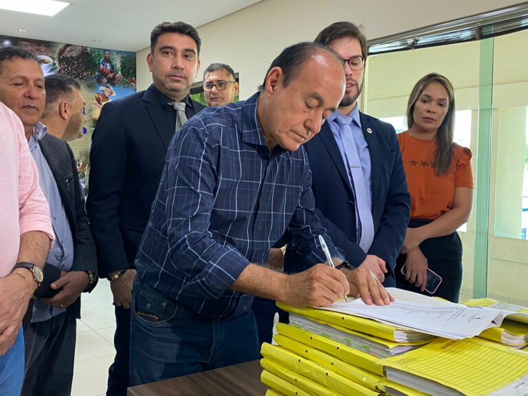 Bocalom abre licitação para novas empresas de transporte público; linhas sofrem alteração