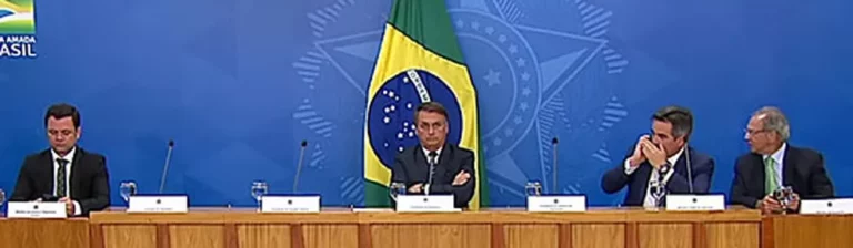 Bolsonaro propõe compensar estados para reduzir ICMS e tentar conter alta do combustível