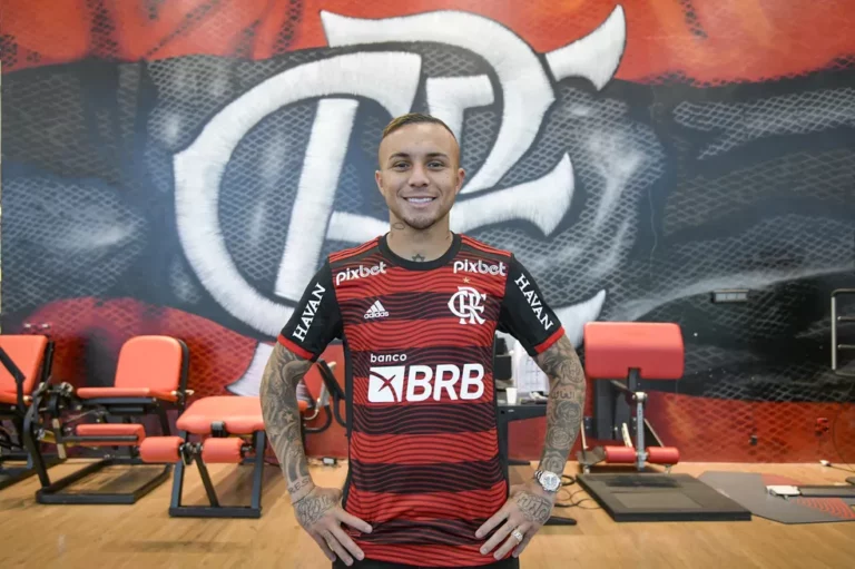 Flamengo anuncia compra de Everton Cebolinha e contrato até o fim de 2026: “Agora sou Mengão”